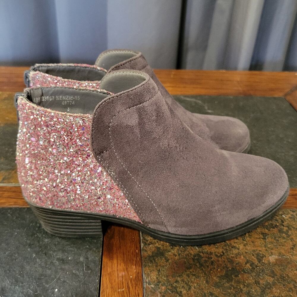 Pierre Dumas Kids Girls size 3 Gray and Pink Sequin Boots